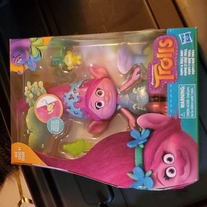 NEW TROLLS Poppy & Troll baby toy. IN BOX